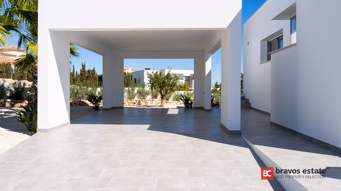 New Build 3-Bedroom Villa in Cumbre del Sol - 12