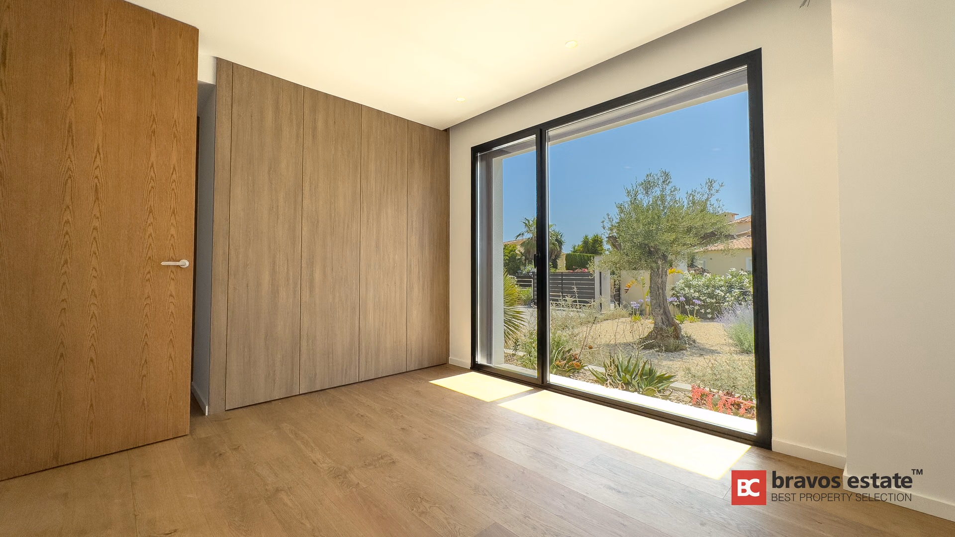 Villa De Lujo de 3 Dormitorios en Cumbre del Sol - 26