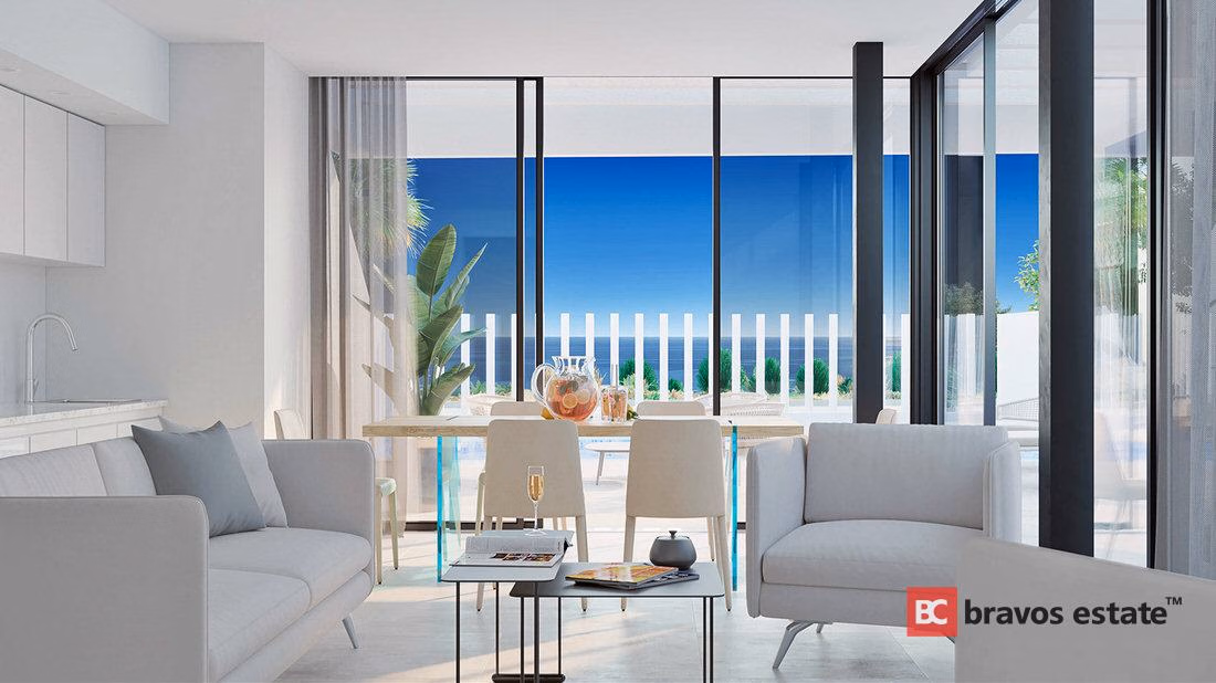 Beachside 2-Bedroom Apartment in Guardamar del Segura · 108 m² - 4