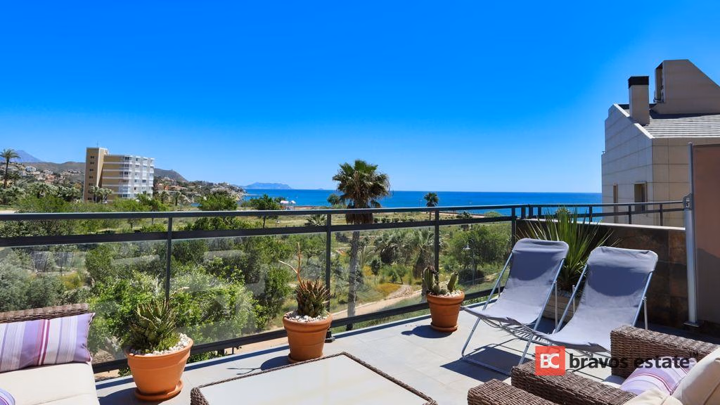 Seafront 3-Bedroom Bungalow in El Campello - 15